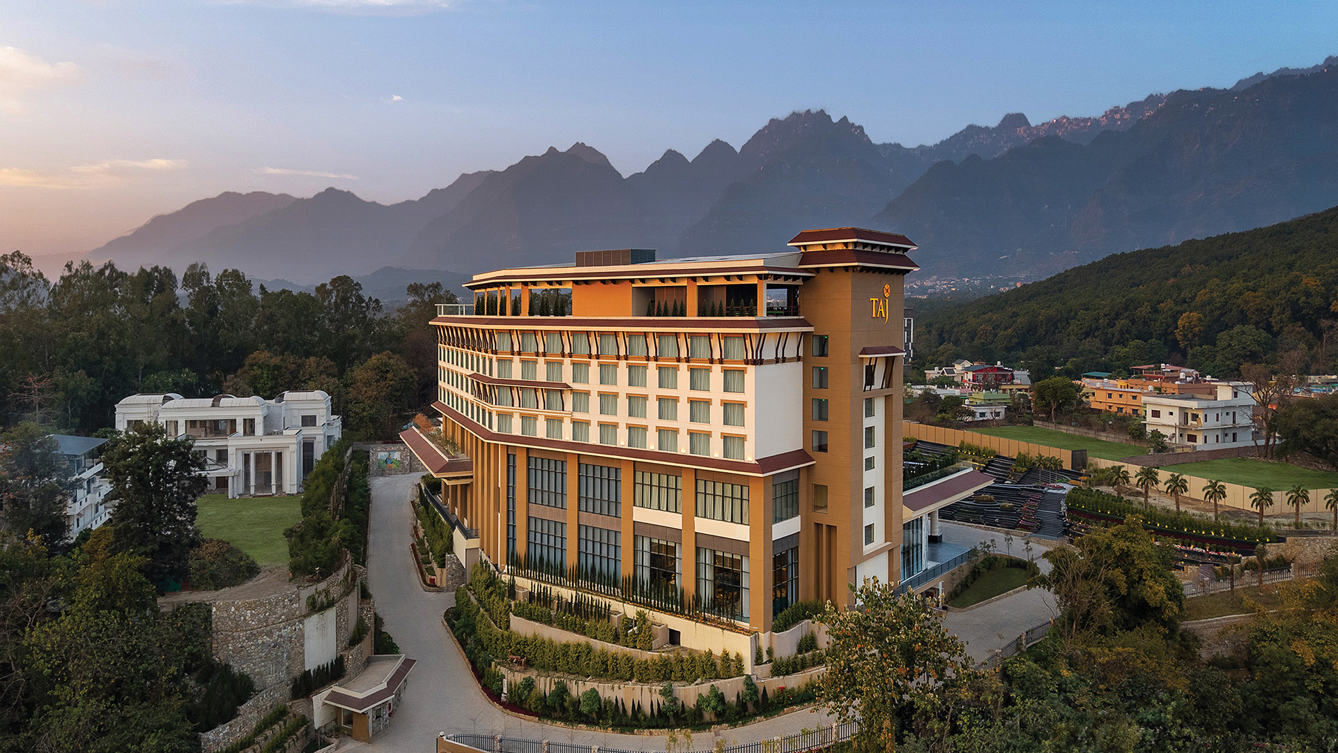 Taj Mussoorie Foothills