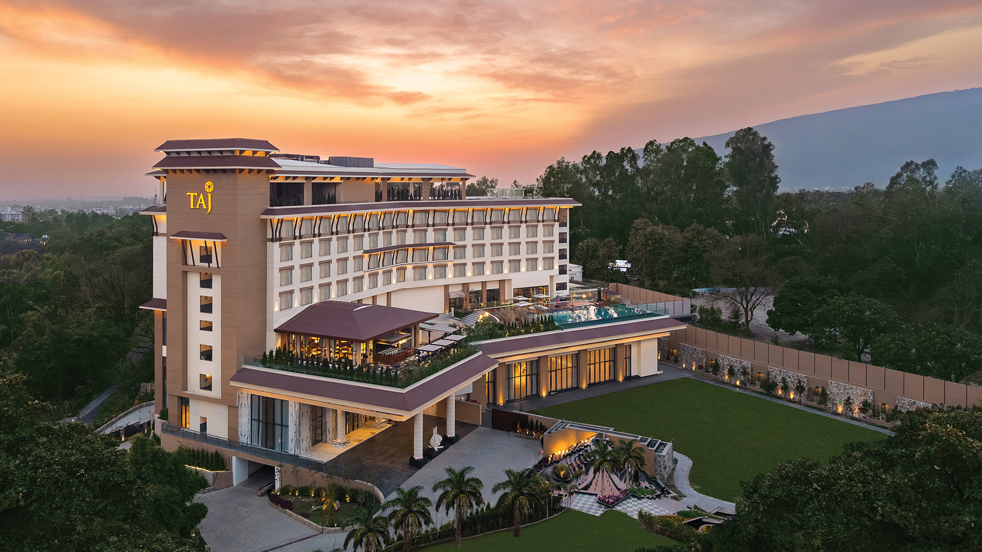 Taj Mussoorie Foothills